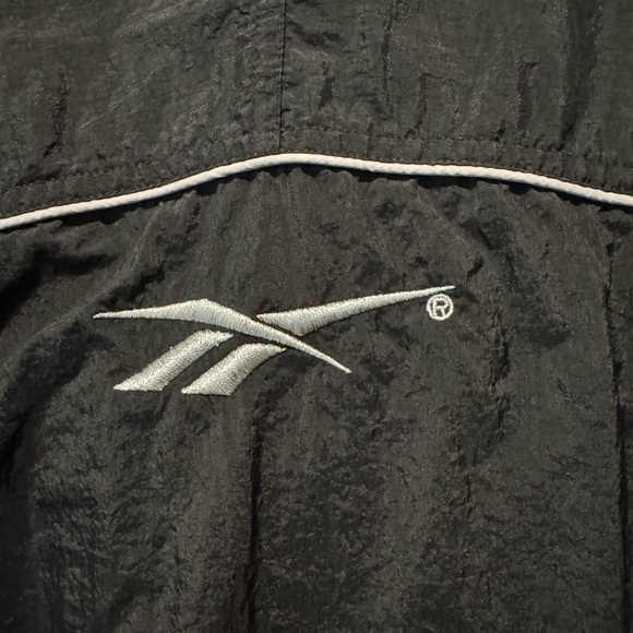 Reebok Black Windbreaker Jacket Size L Unisex Zip Front Outdoor - Picture 12 of 16